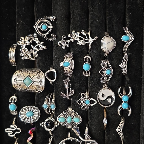 Lot of 30pcs fashion rings - Picture 3 of 3